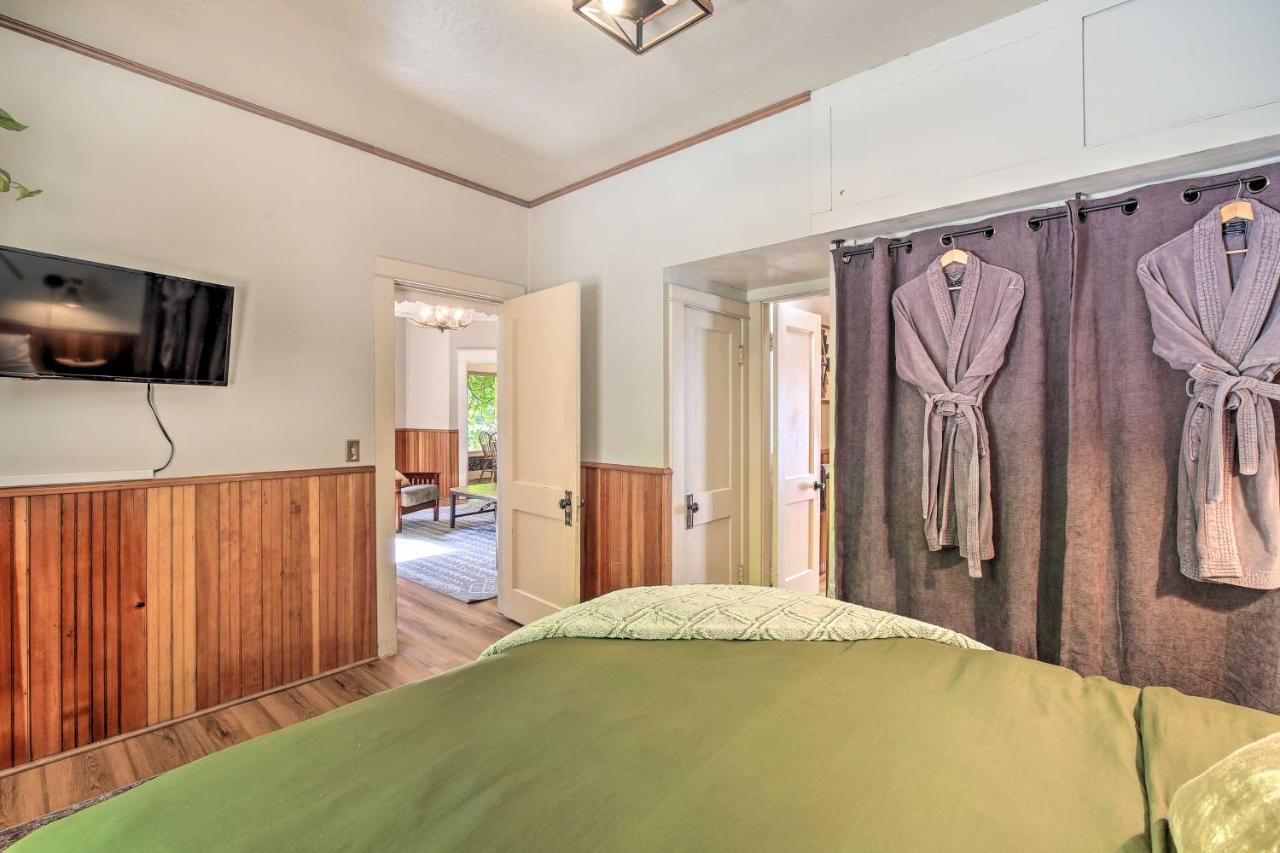 Cozy Black Bear Retreat By Mount Rainier! Ashford Extérieur photo